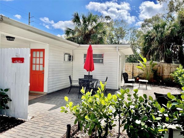828 S TUTTLE AVENUE , Unit B, SARASOTA, FL 34237