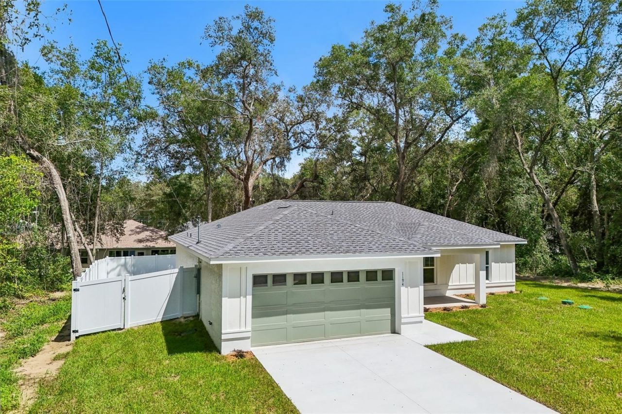 1194 W Virginis Drive , Citrus Springs, FL 34434 Photo