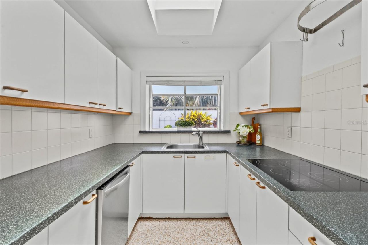 3536 Jaffa Drive, Sarasota, FL 34239 Photo
