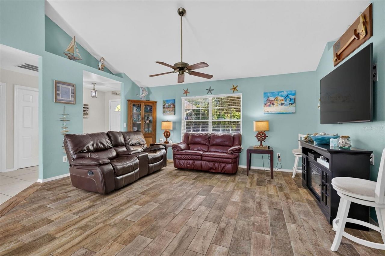 39627 Greenbrier Street , Eustis, FL 32736 Photo