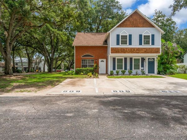 609 SAINT HENRY DRIVE , BRANDON, FL 33511