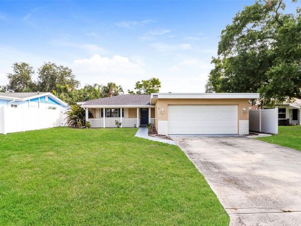 10293 SATSUMA ROAD , SEMINOLE, FL 33772