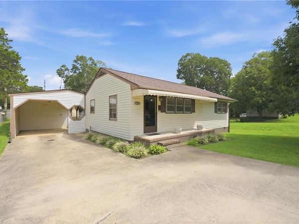 2220 Mckinney Street , Burlington, NC 27217