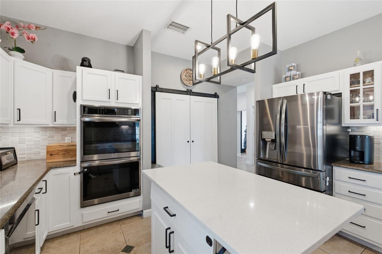 1873 64th Avenue N, Saint Petersburg, FL 33702 Photo