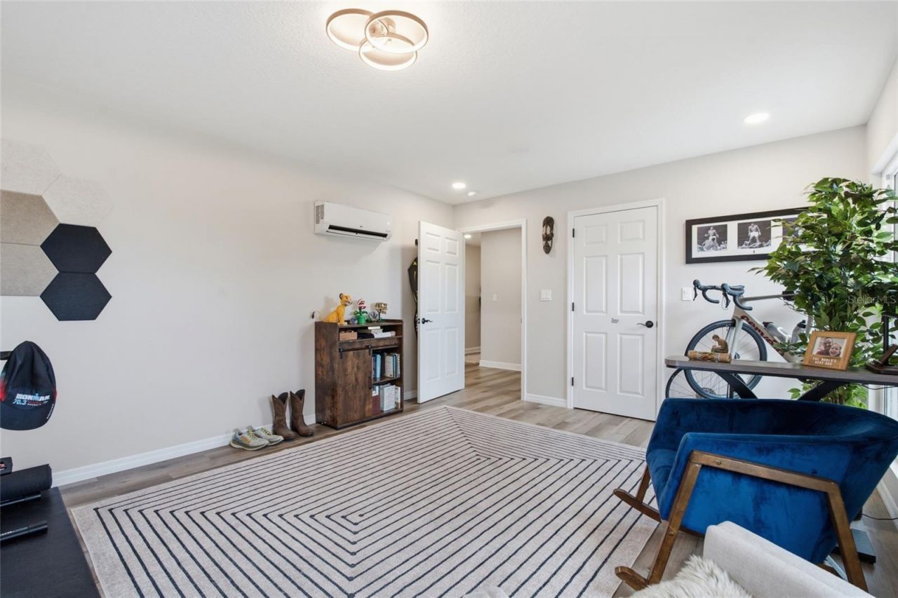 1873 64th Avenue N, Saint Petersburg, FL 33702 Photo