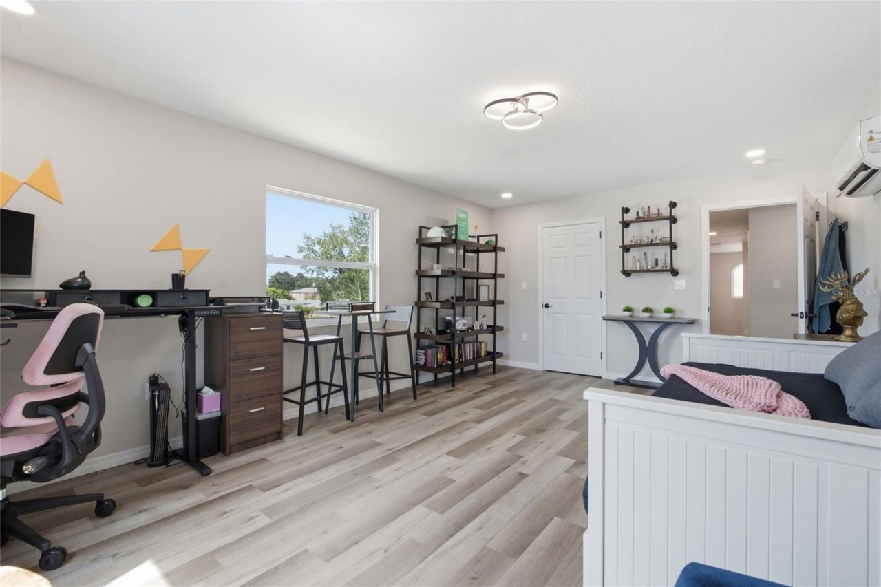 1873 64th Avenue N, Saint Petersburg, FL 33702 Photo