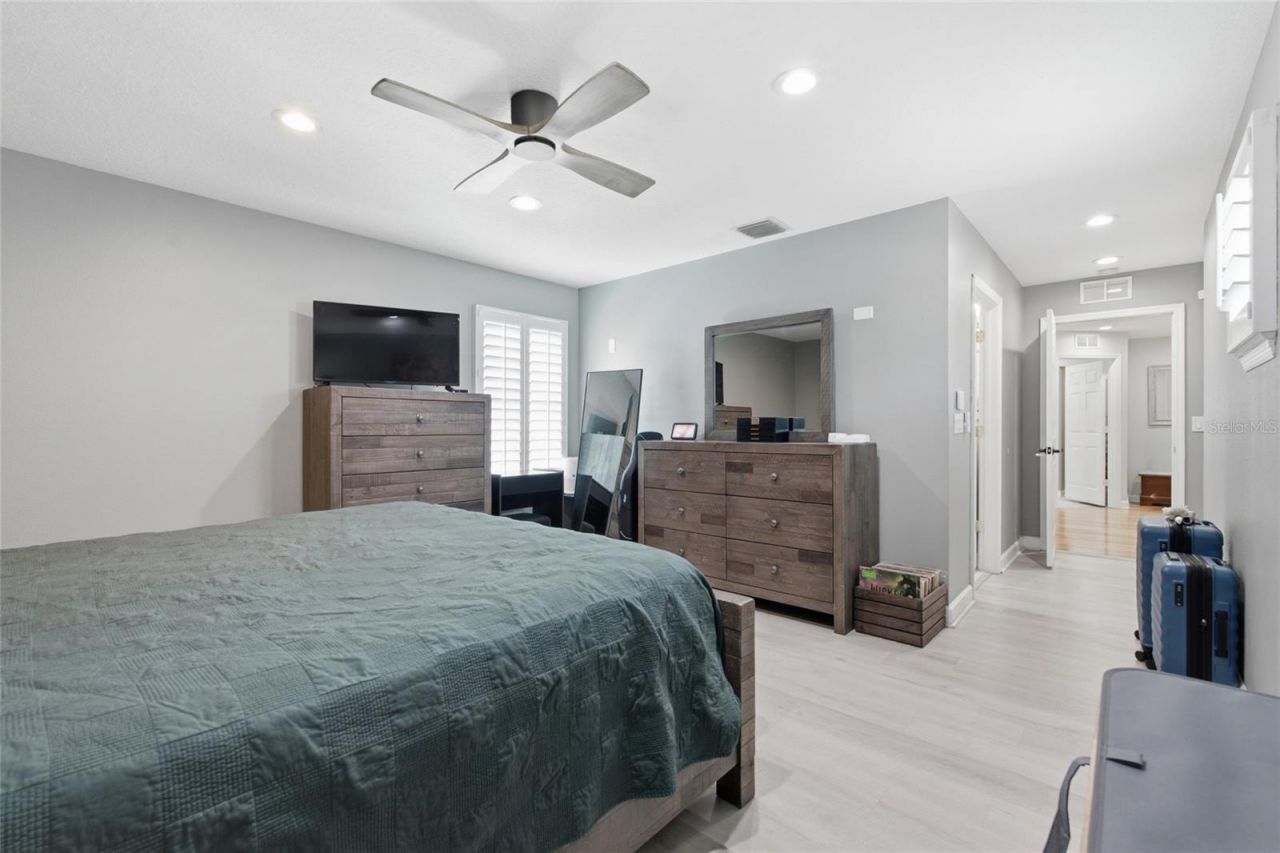 1873 64th Avenue N, Saint Petersburg, FL 33702 Photo