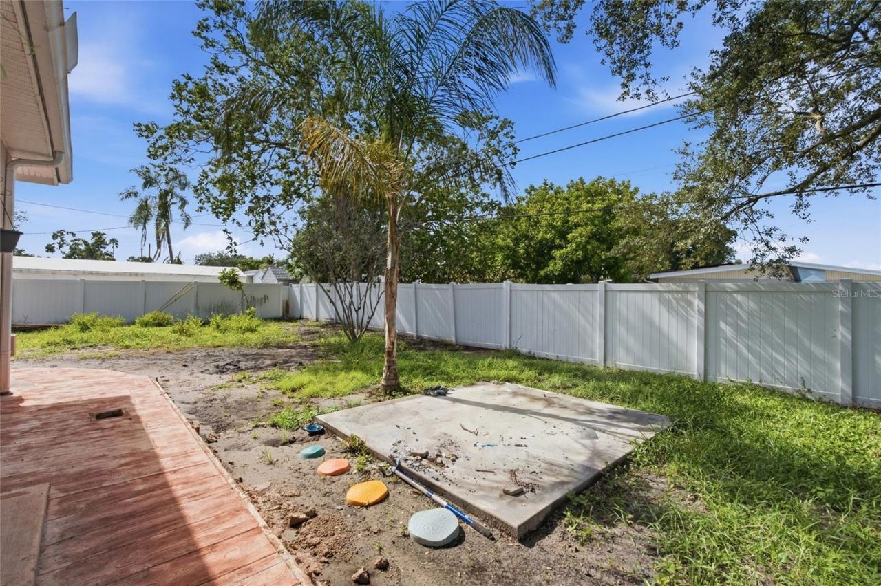 1873 64th Avenue N, Saint Petersburg, FL 33702 Photo