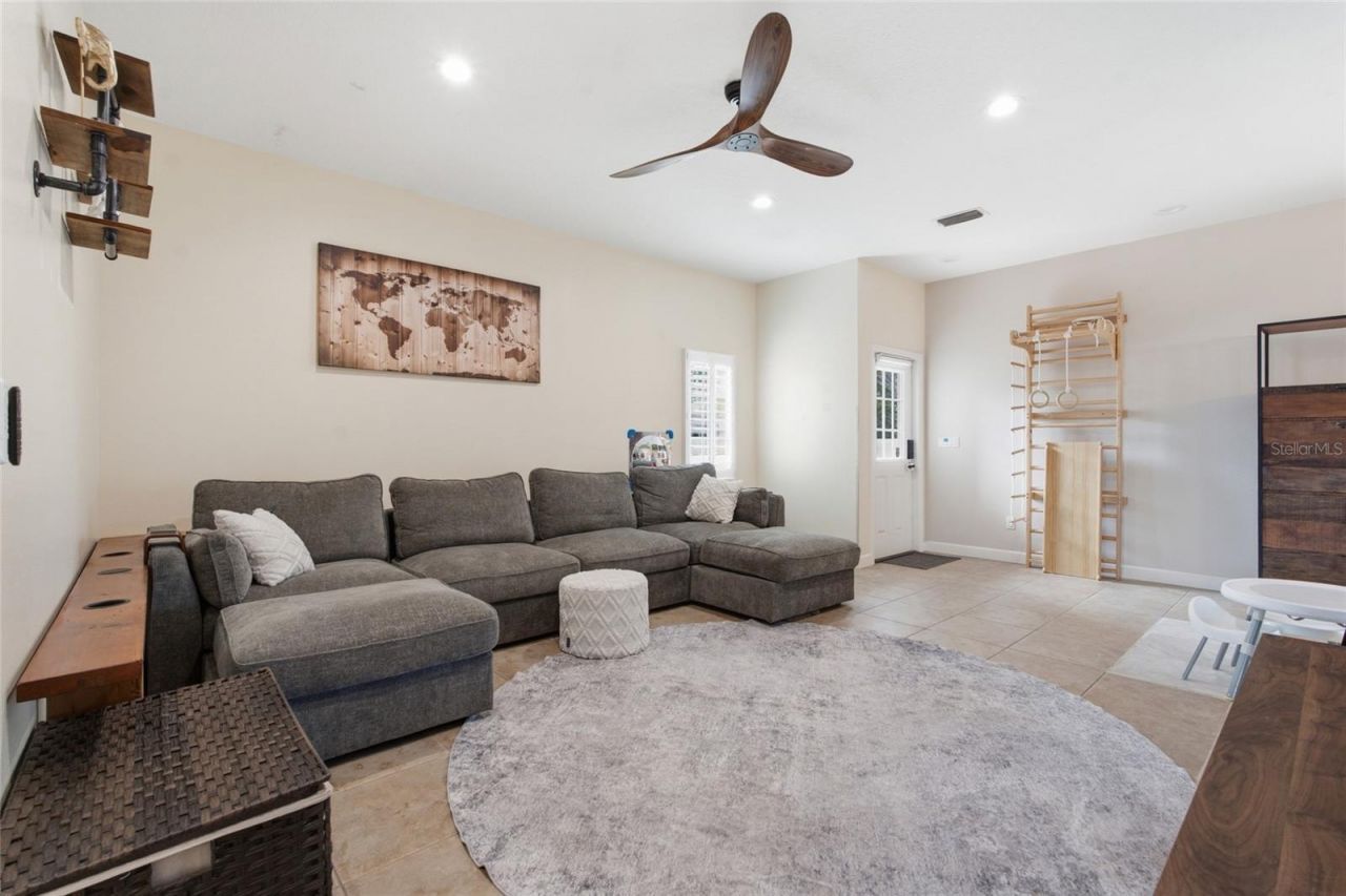 1873 64th Avenue N, Saint Petersburg, FL 33702 Photo