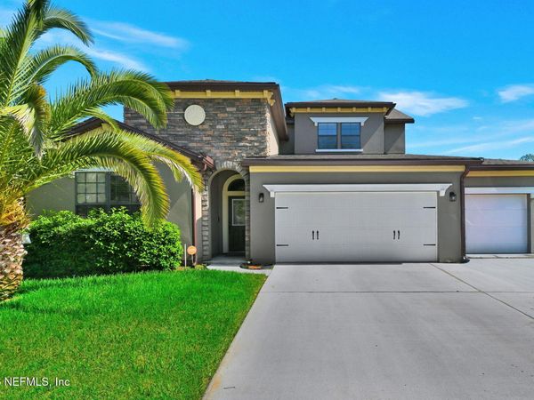 549 AMBER CREEK Drive, Jacksonville, FL 32218