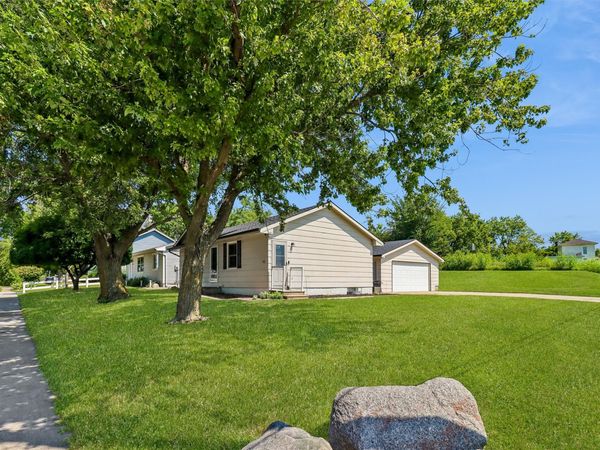3817 SE 23rd Street, Des Moines, IA 50320