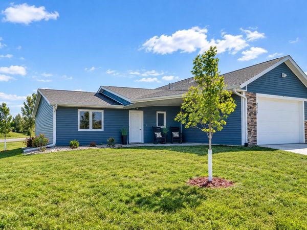 2215 Lake Avenue , New Ulm, MN 56073