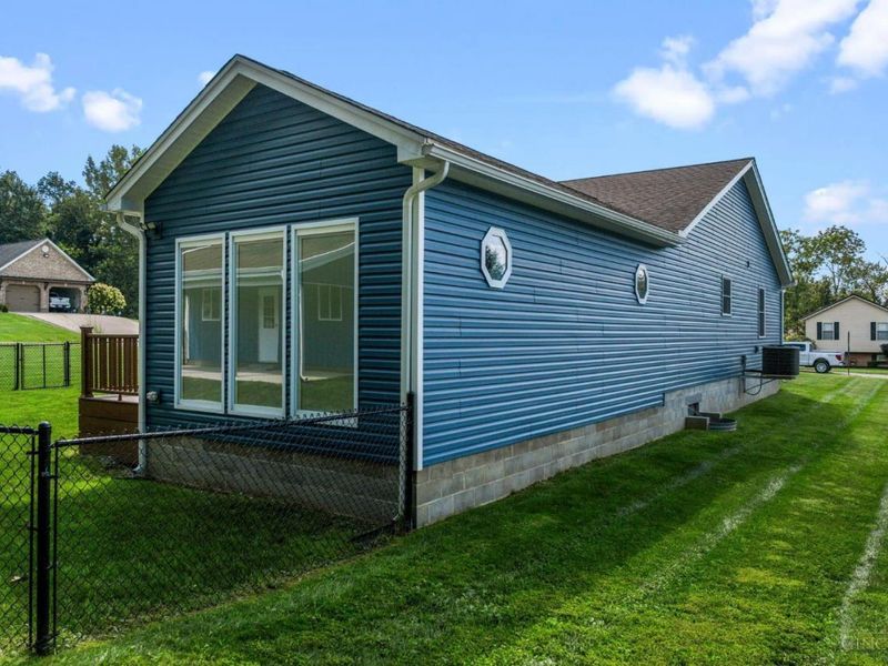 100 Tanglewood Drive, Hillsboro, OH 45133 Photo 6