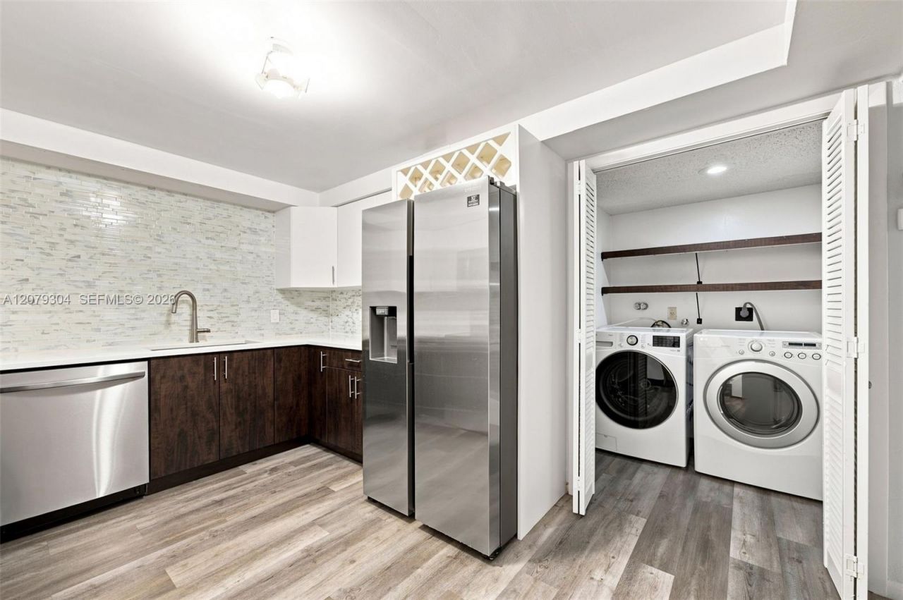 16325 Golf Club Rd , Unit 104, Weston, FL 33326 Photo