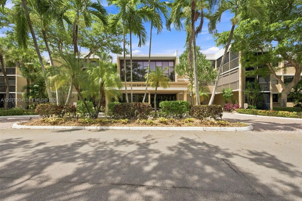 16325 Golf Club Rd, Unit 104, Weston, FL 33326 Photo