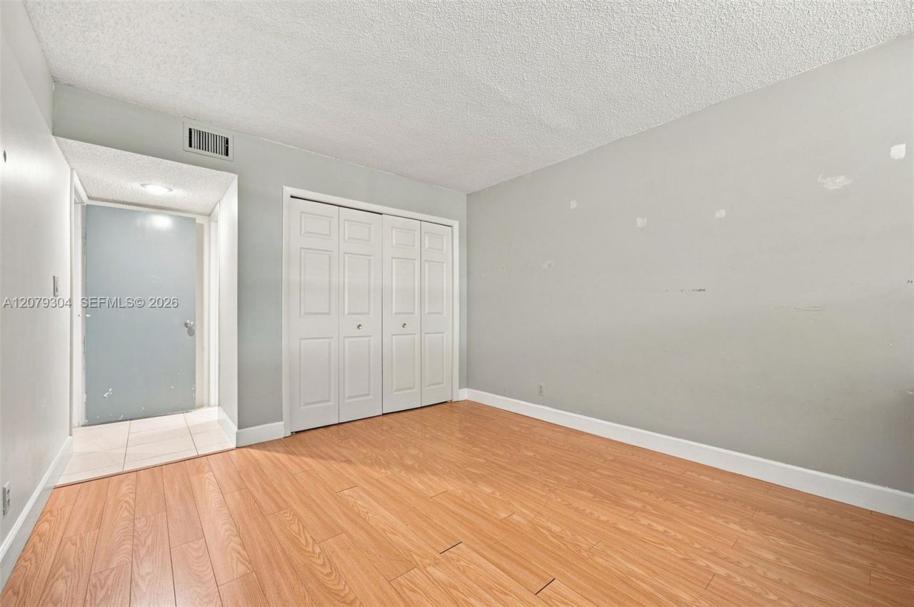 16325 Golf Club Rd , Unit 104, Weston, FL 33326 Photo