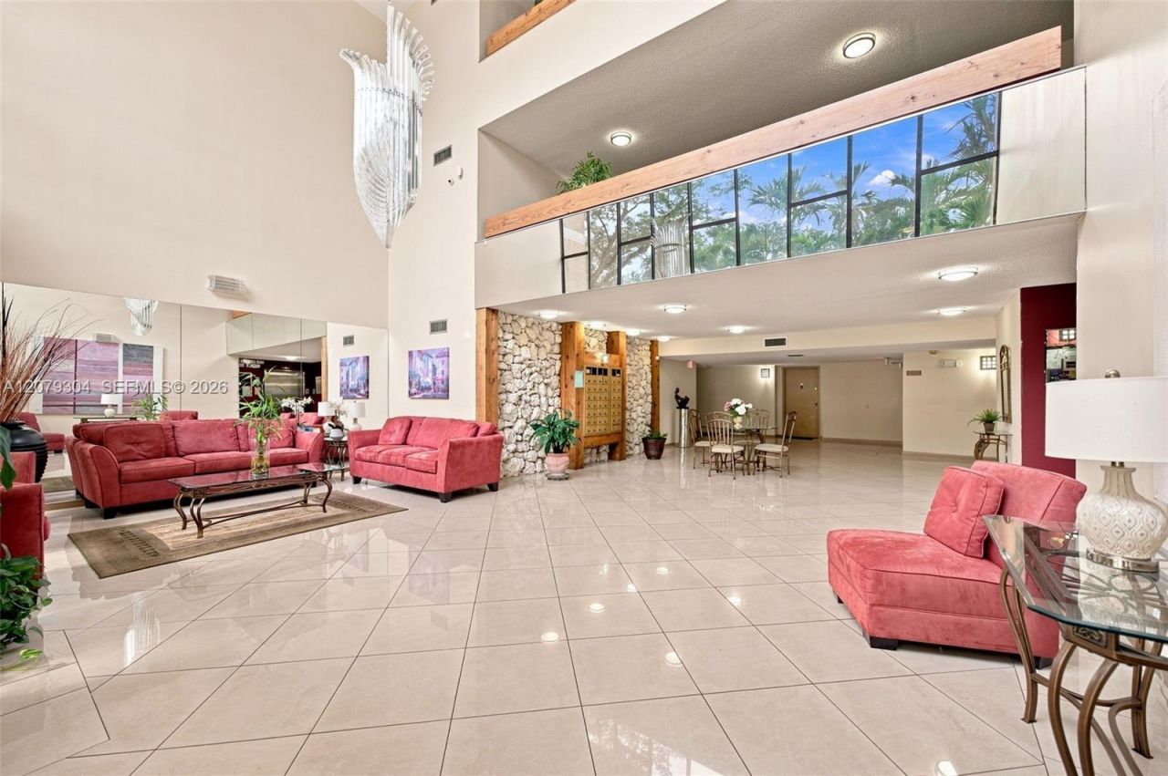 16325 Golf Club Rd , Unit 104, Weston, FL 33326 Photo