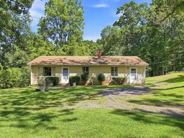2179 GREENFIELD RD, AFTON, VA 22920