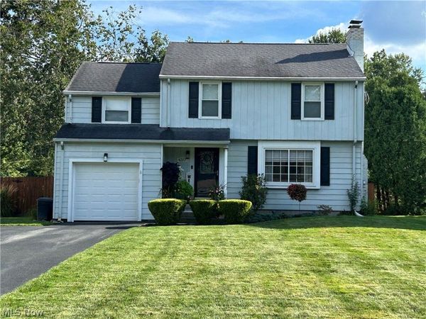 4287 Woodleigh Lane, Austintown, OH 44511