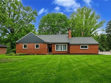 3021 Fulton Drive NW, Canton, OH 44718