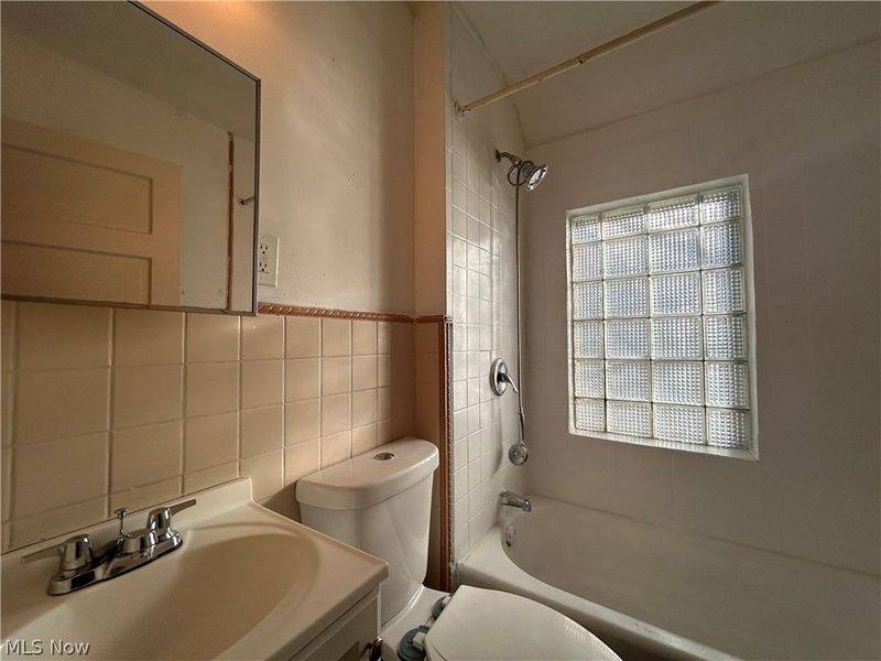 3560 W 67th Street, Unit UP, Cleveland, OH 44102 Photo 10
