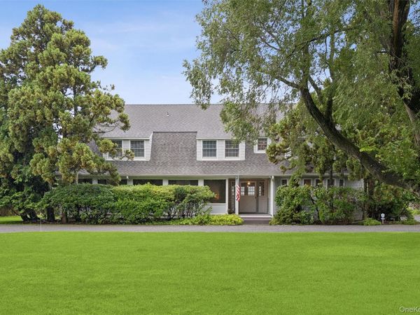 21 Seafield Lane, Westhampton Beach, NY 11978