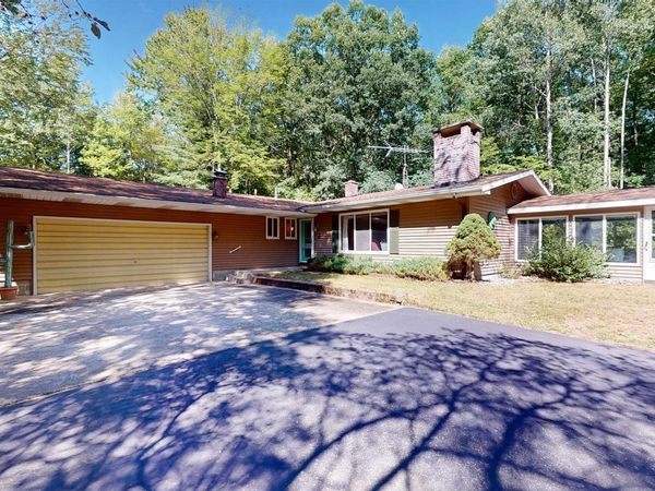 3175 Tower Hill Road S, Houghton Lake, MI 48629