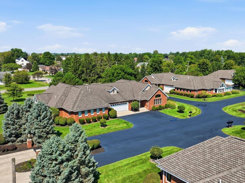 1096 Damon Drive , Unit 2, Washington Court House, OH 43160 Photo 2