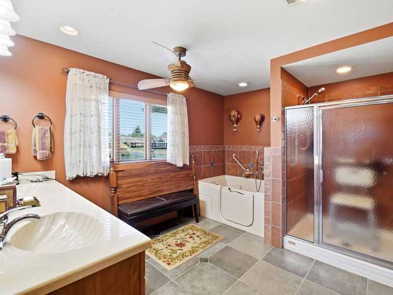 1096 Damon Drive , Unit 2, Washington Court House, OH 43160 Photo 35