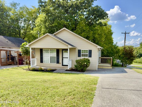 206 W Edison St, Alcoa, TN 37701