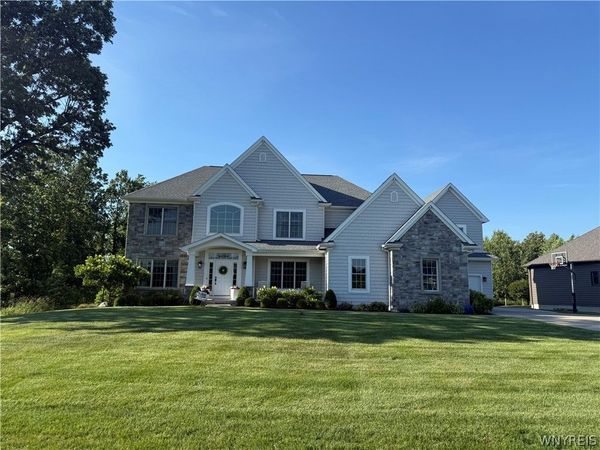 5551 Meadowglen Drive, Clarence Center, NY 14032