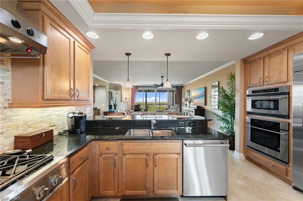 265 Indies Way, Unit 602, Naples, FL 34110 Photo