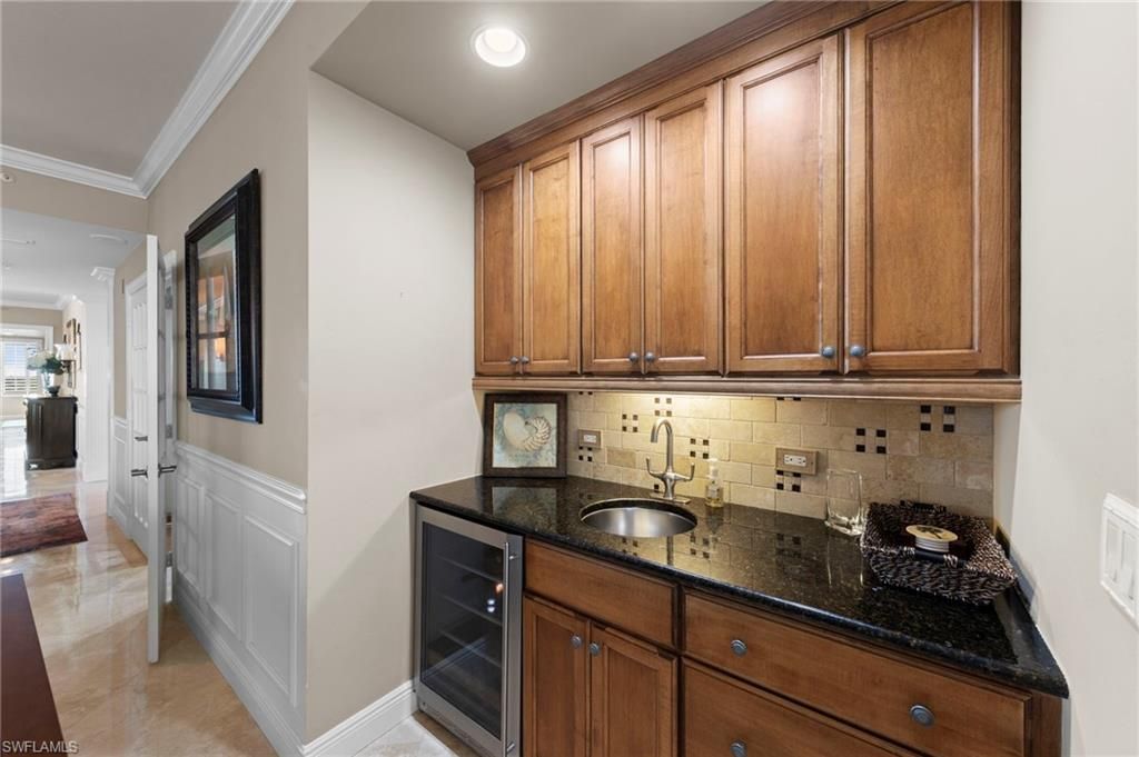 265 Indies Way, Unit 602, Naples, FL 34110 Photo