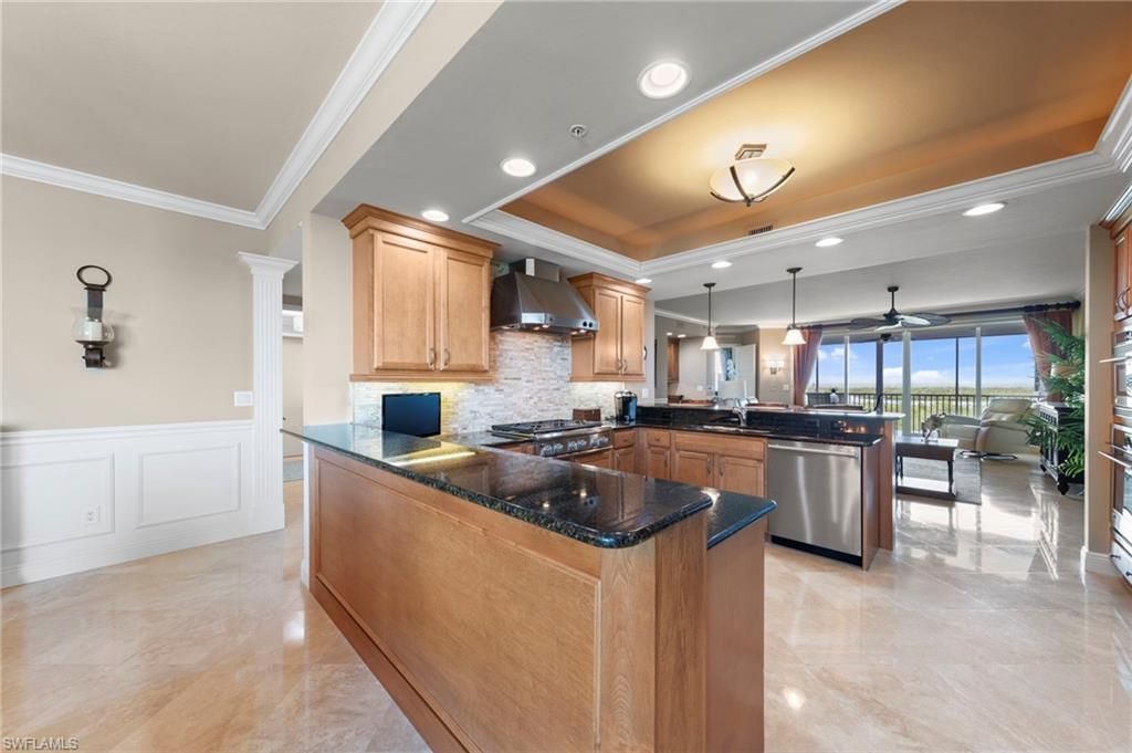 265 Indies Way, Unit 602, Naples, FL 34110 Photo