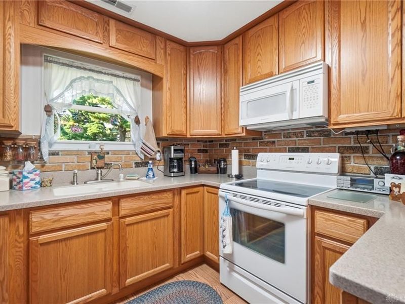 4094 Navajo Trail, Jamestown, OH 45335 Photo 39