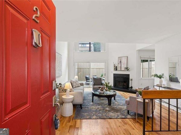 2 Gilbert Trail NE, Atlanta, GA 30308