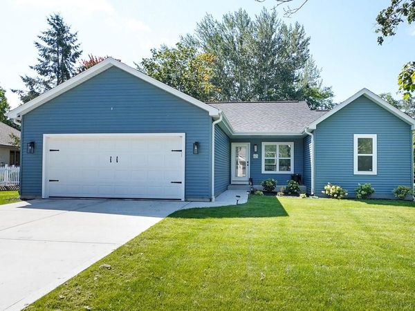 623 W Prospect STREET, Hartford, WI 53027