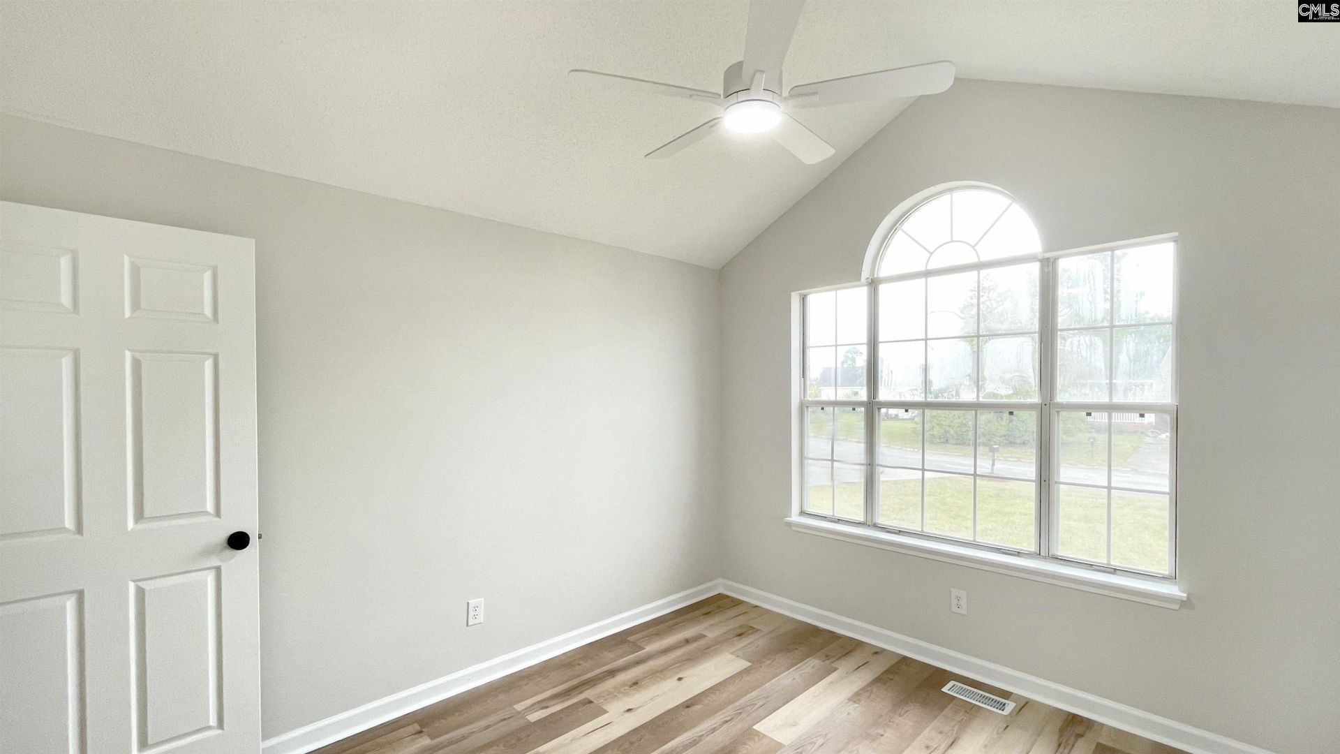 409 Coops Court  Photo 12