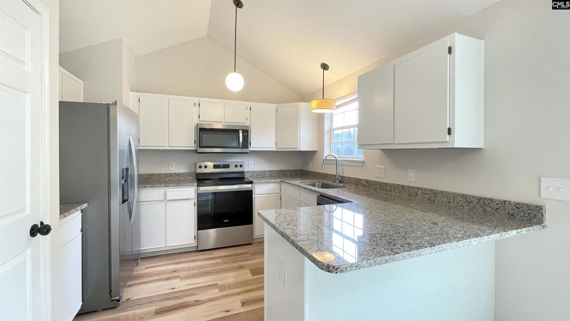 409 Coops Court  Photo 4