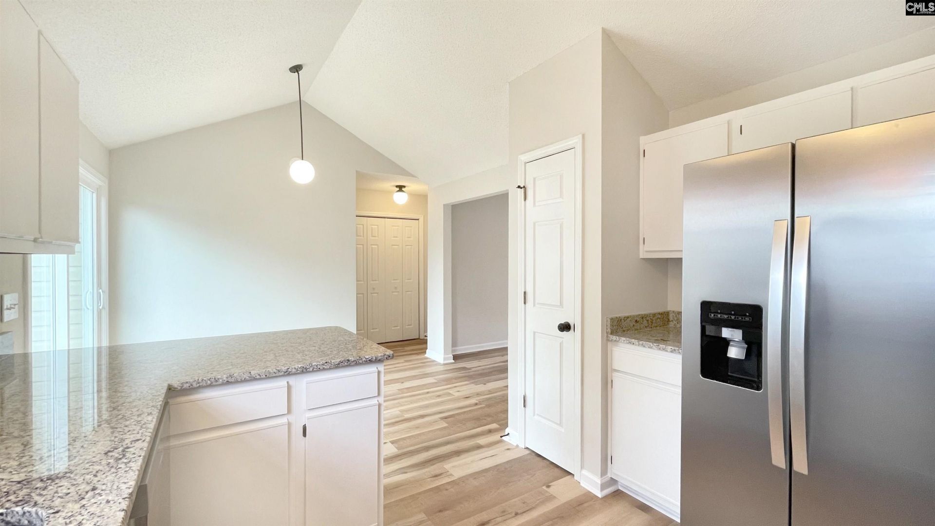 409 Coops Court  Photo 6