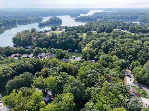 8398 Marina Lane , Catawba, NC 28609