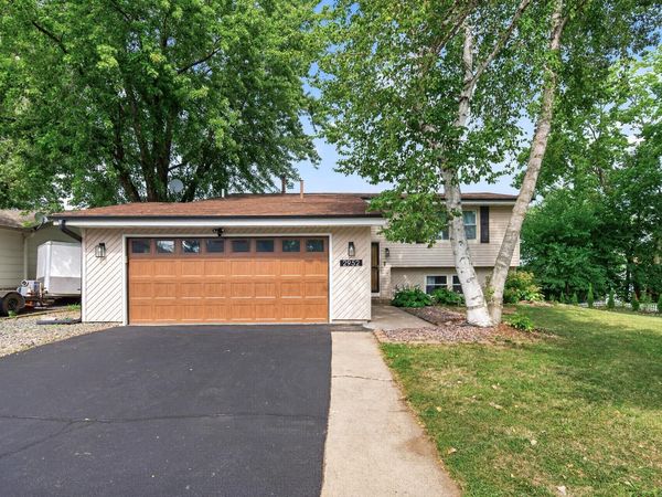 2952 Center Road SW, Prior Lake, MN 55372