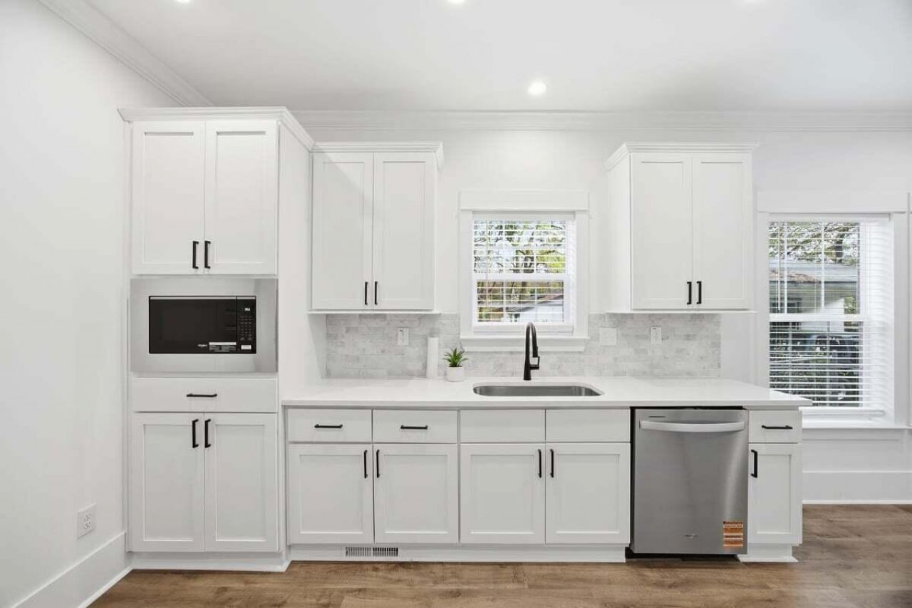 1550 Larry Street Photo 8