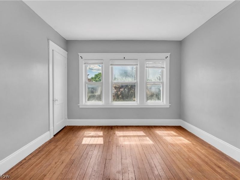 9001 Rosewood Avenue, Cleveland, OH 44105 Photo 15