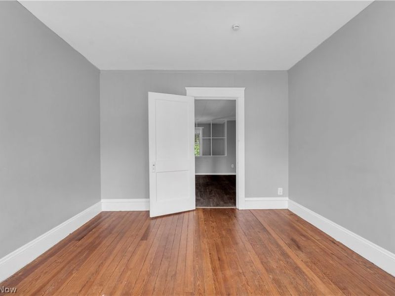 9001 Rosewood Avenue, Cleveland, OH 44105 Photo 16