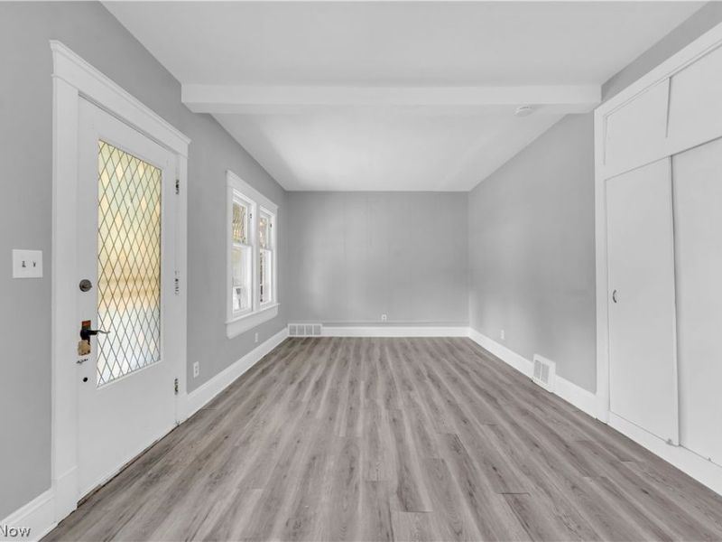 9001 Rosewood Avenue, Cleveland, OH 44105 Photo 7