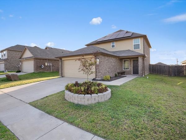 1604 Blue Jay Drive, Ennis, TX 75119