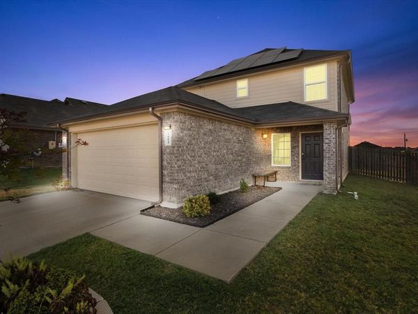 1604 Blue Jay Drive, Ennis, TX 75119