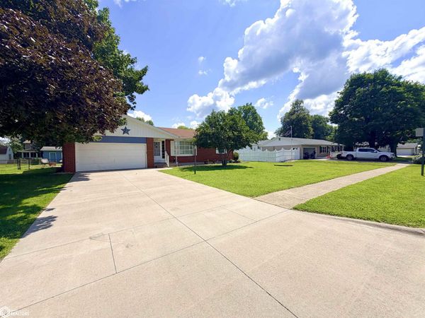 710 Ramsey St., West Burlington, IA 52655