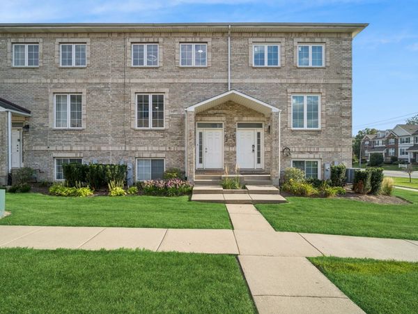 183 N East River Road , Unit C2, Des Plaines, IL 60016
